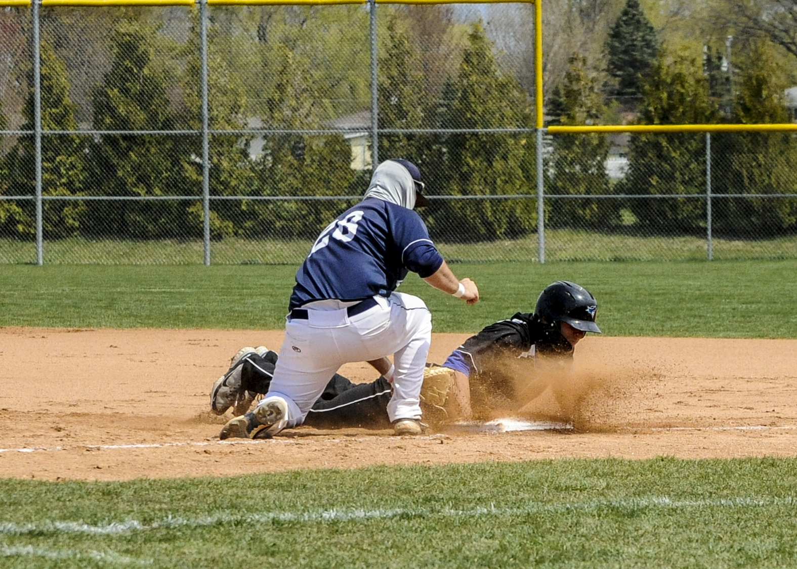 Bears drop doubleheader to Northeast