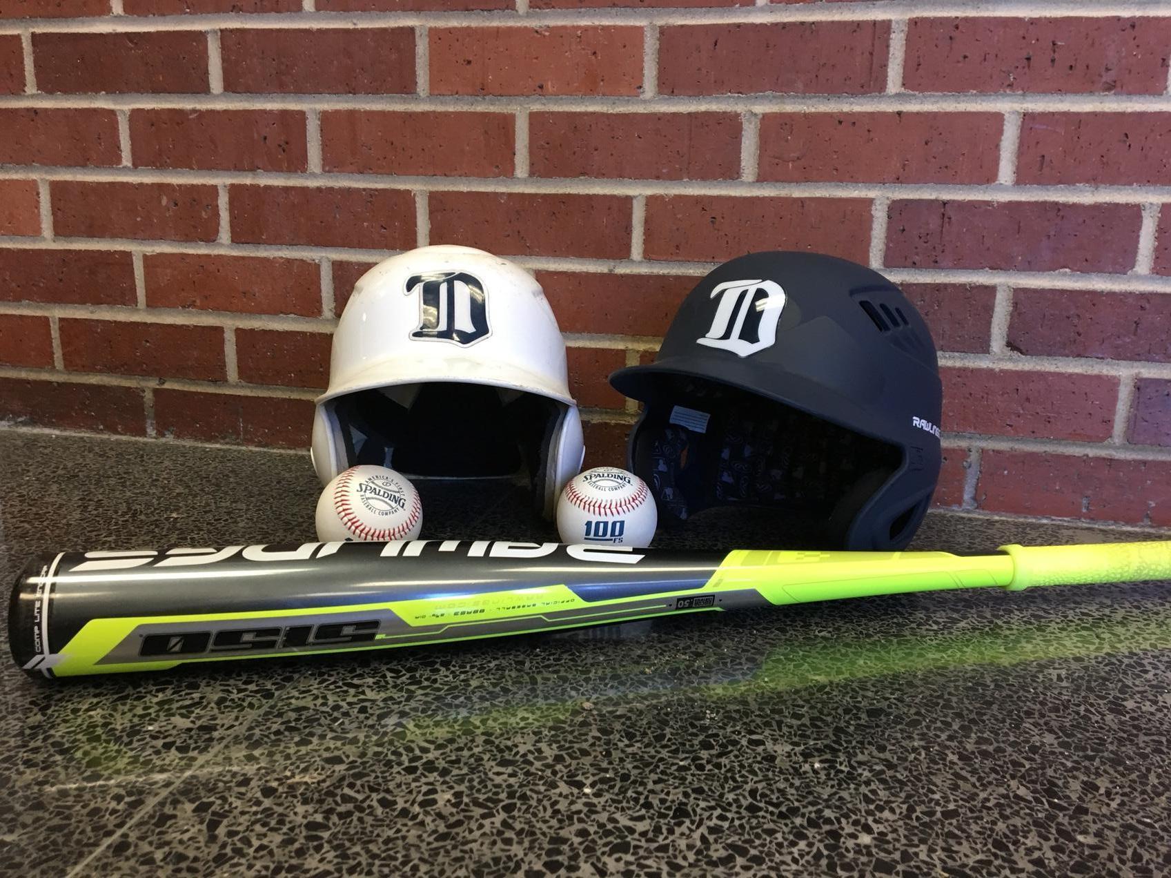 DMACC baseball team splits two games on opening day