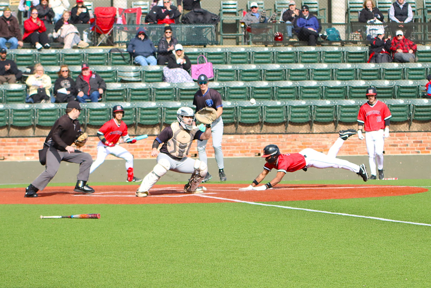 DMACC baseball team loses doubleheader to Hutchinson