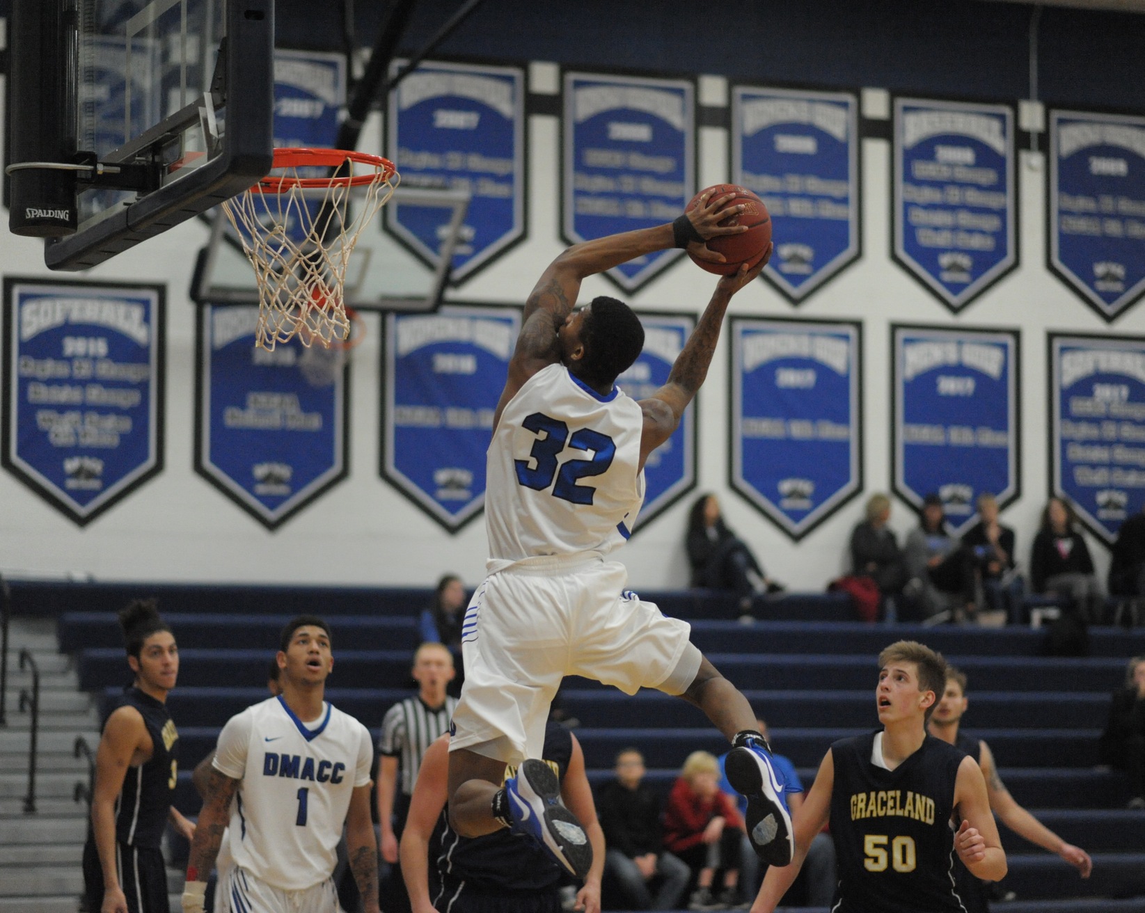 DMACC men's basketball team begins 2018-19 season with two wins