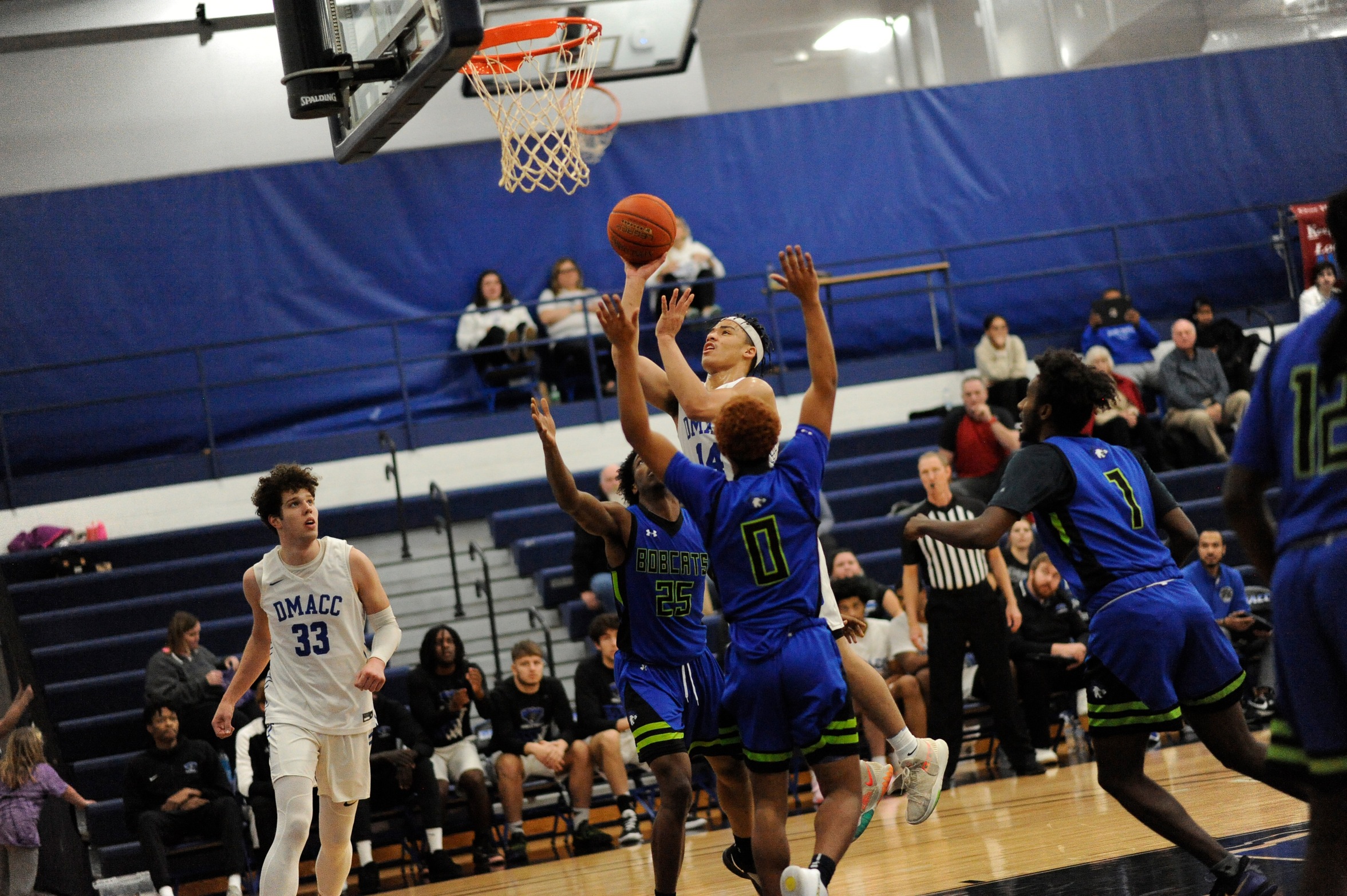 DMACC men's basketball team tops Bryant-Stratton, 83-70