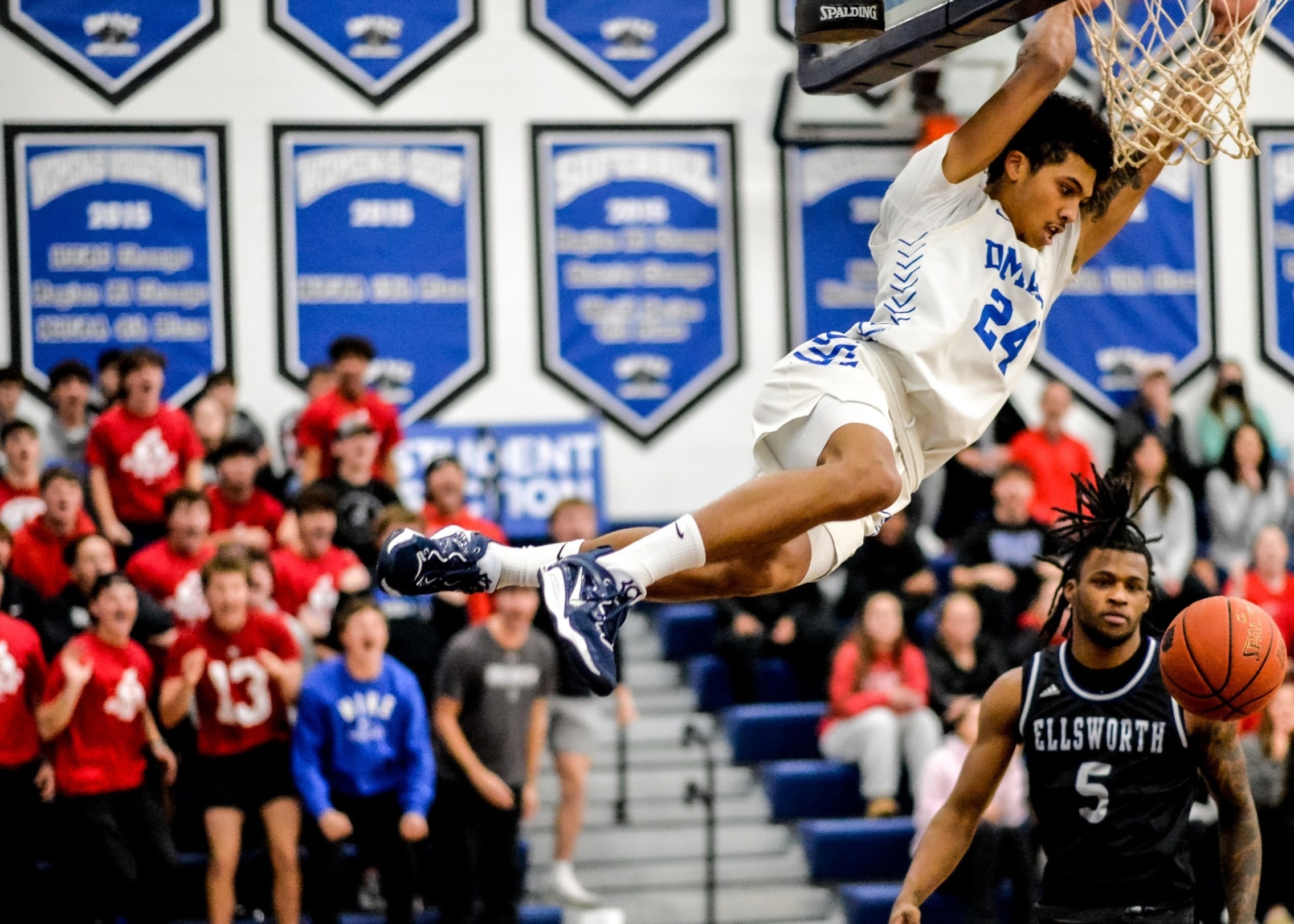 Six players score in double figures as DMACC men's basketball avenges earlier loss to Ellsworth, 81-70