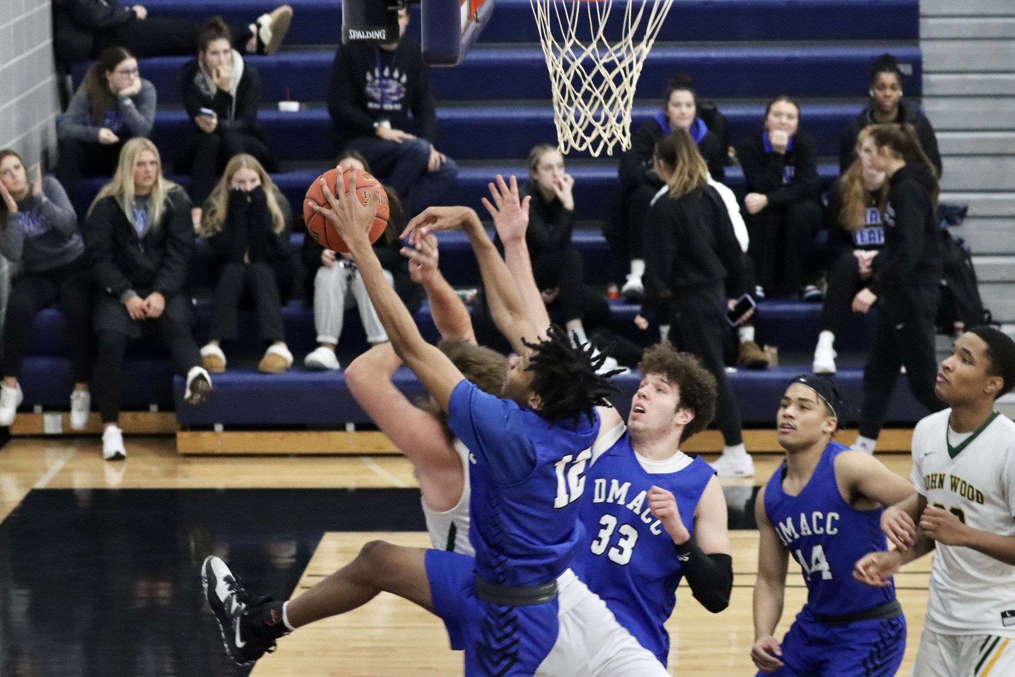 DMACC men's basketball team sweeps Malcolm X and Carl Sandburg