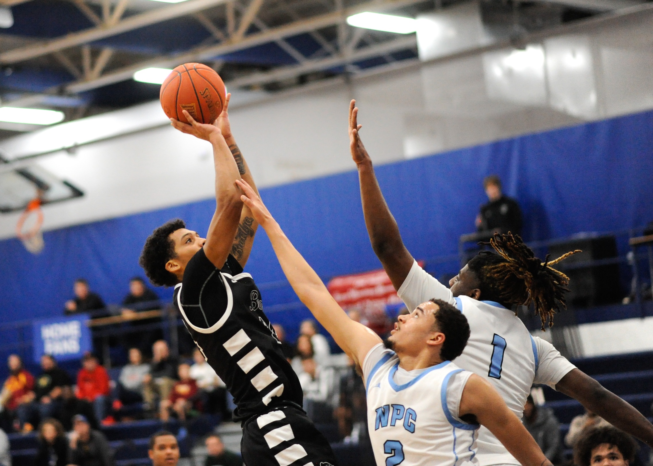 Trey Lewis and James Glenn lead DMACC men's basketball team to 103-79 win over NIACC in ICCAC opener