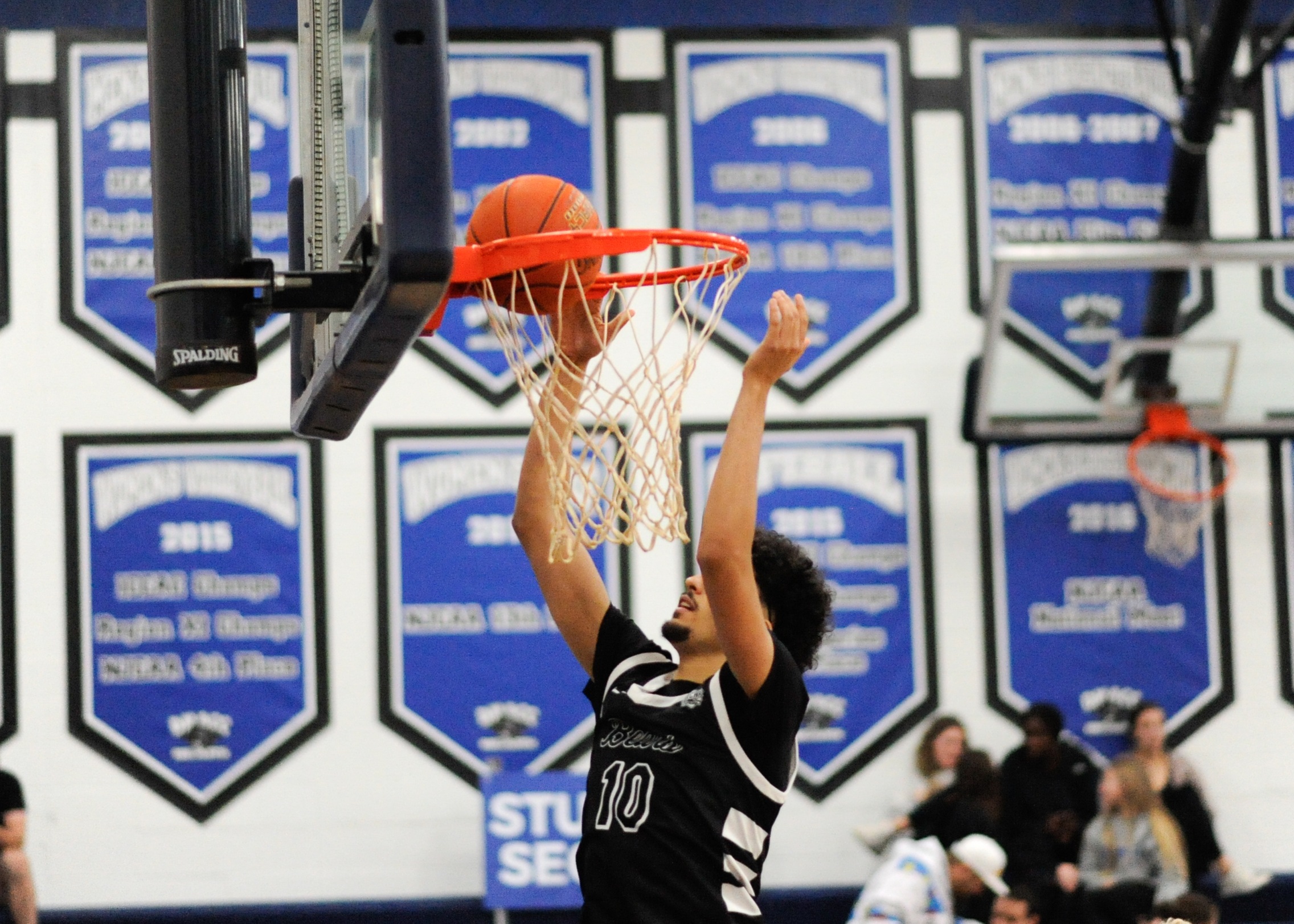 Winkel's double-double helps DMACC men's basketball team past WPUJV, 95-62