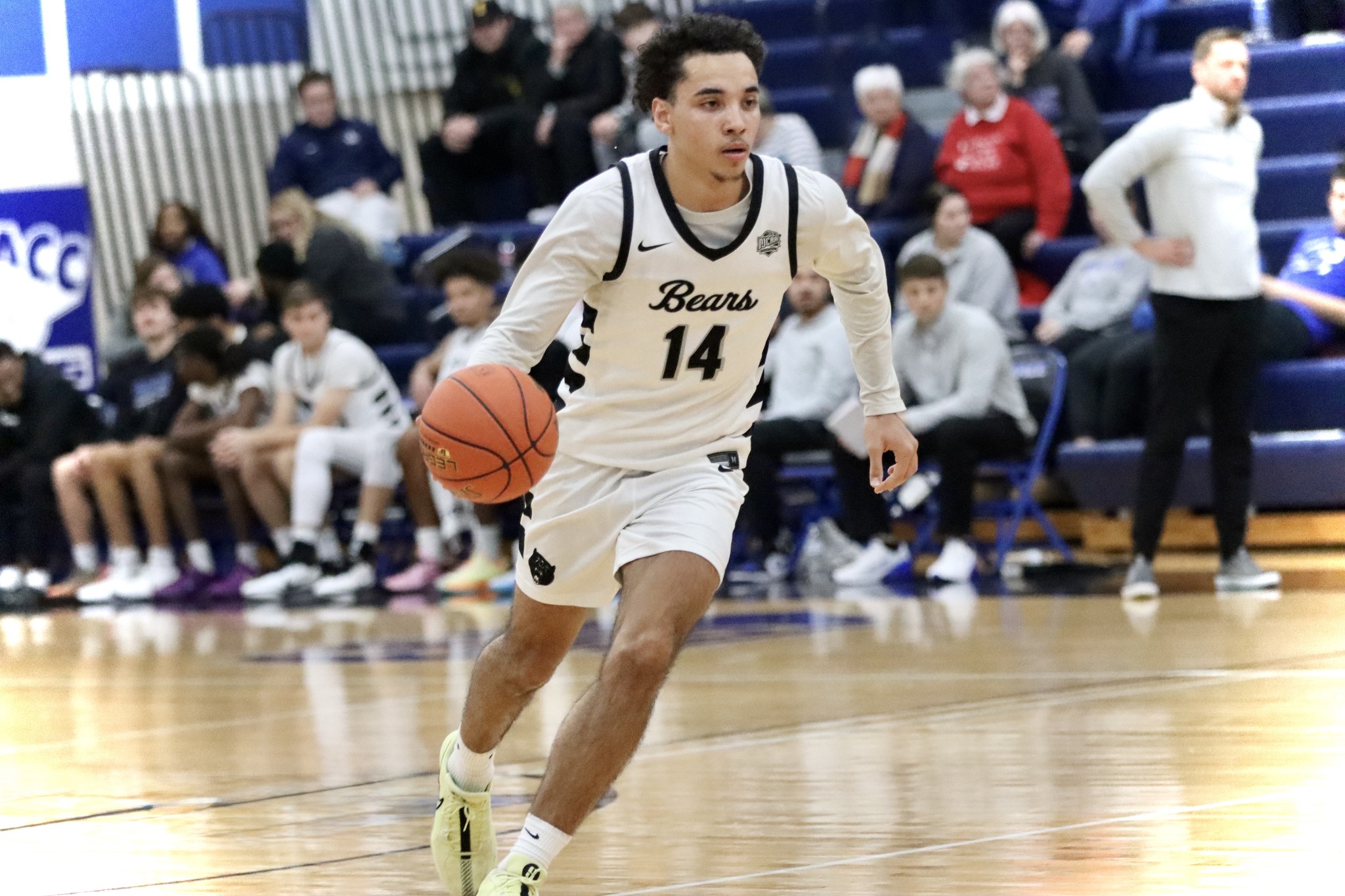 DMACC men's basketball team rallies past IWCC, 94-92