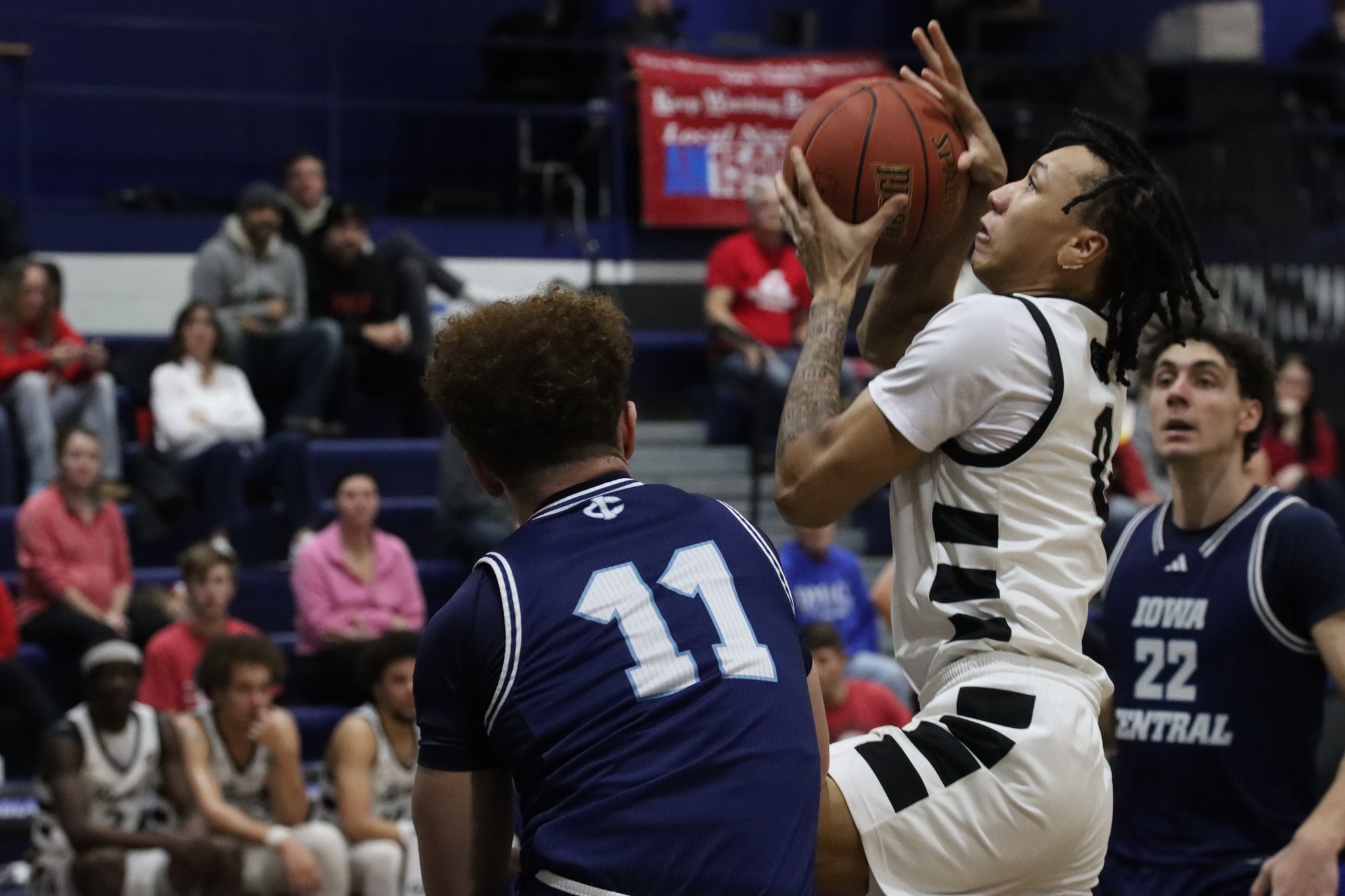 DMACC men's basketball team tops NIACC, 99-66, for 19th straight win