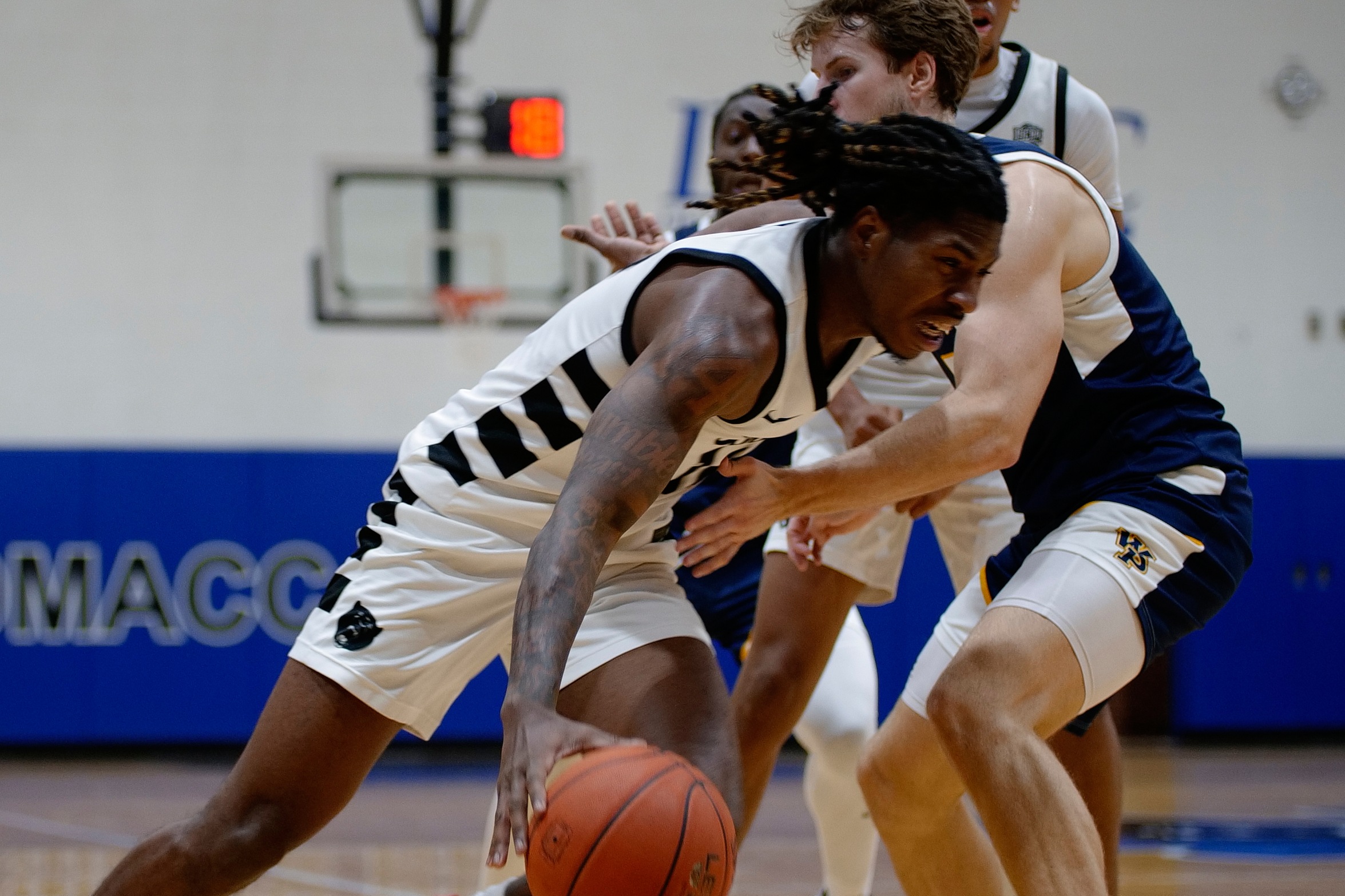 DMACC men's basketball team stays unbeaten with two wins in DMACC Classic