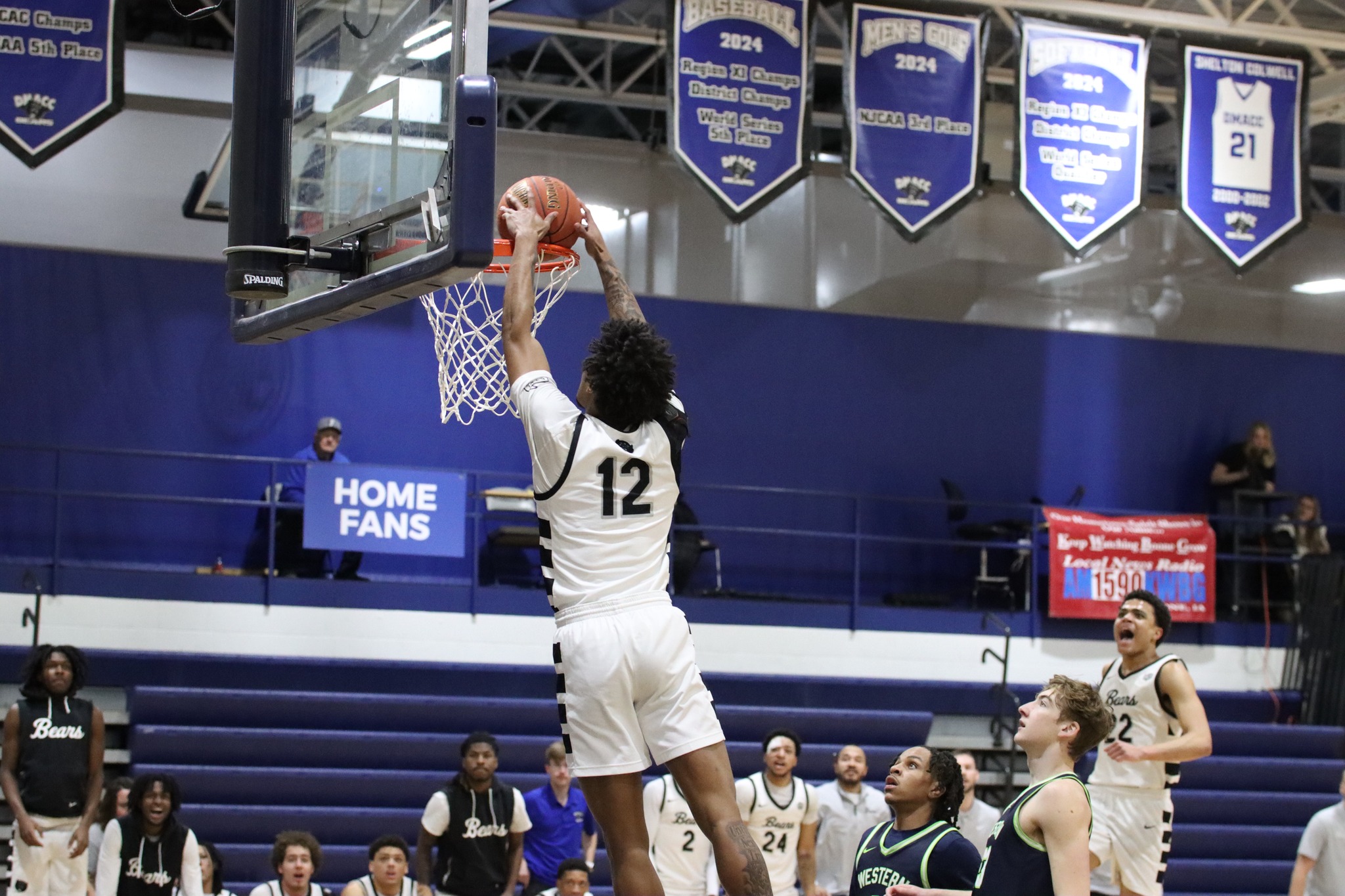 DMACC men's basketball team begins postseason with 81-56 win over WIT