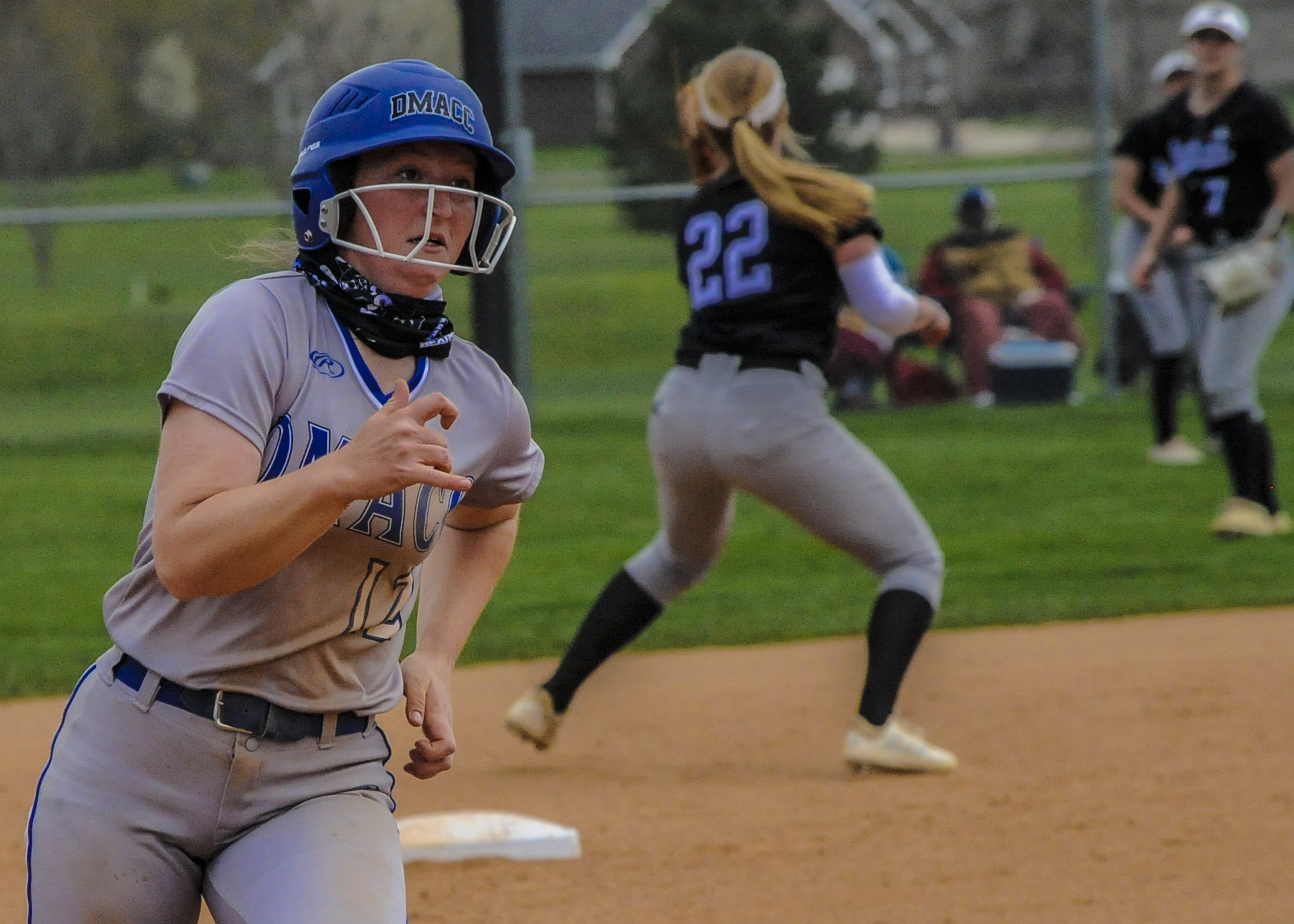 DMACC softball team splits doubleheader against Iowa Lakes