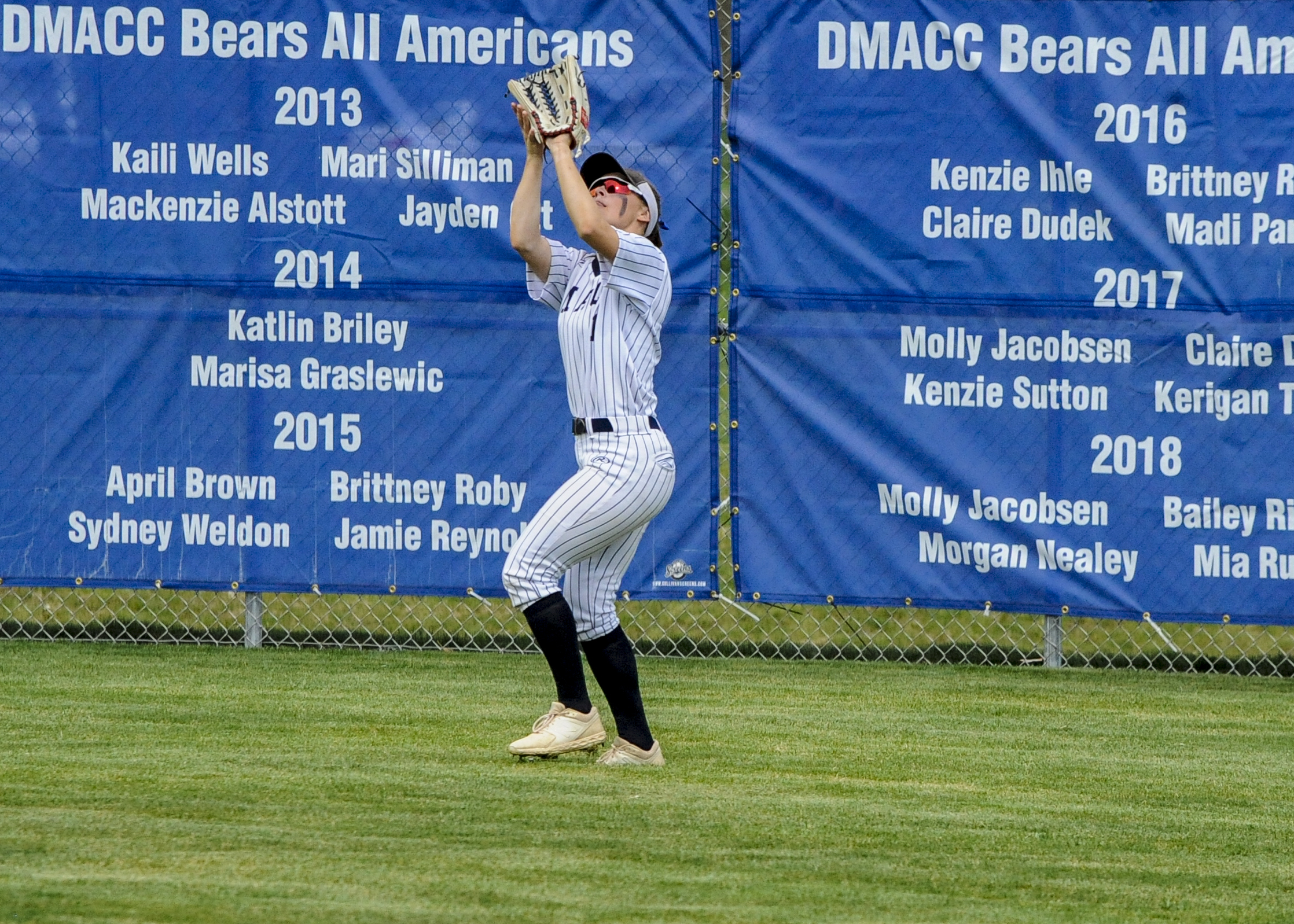 Bears pick up sweep of Iowa Lakes