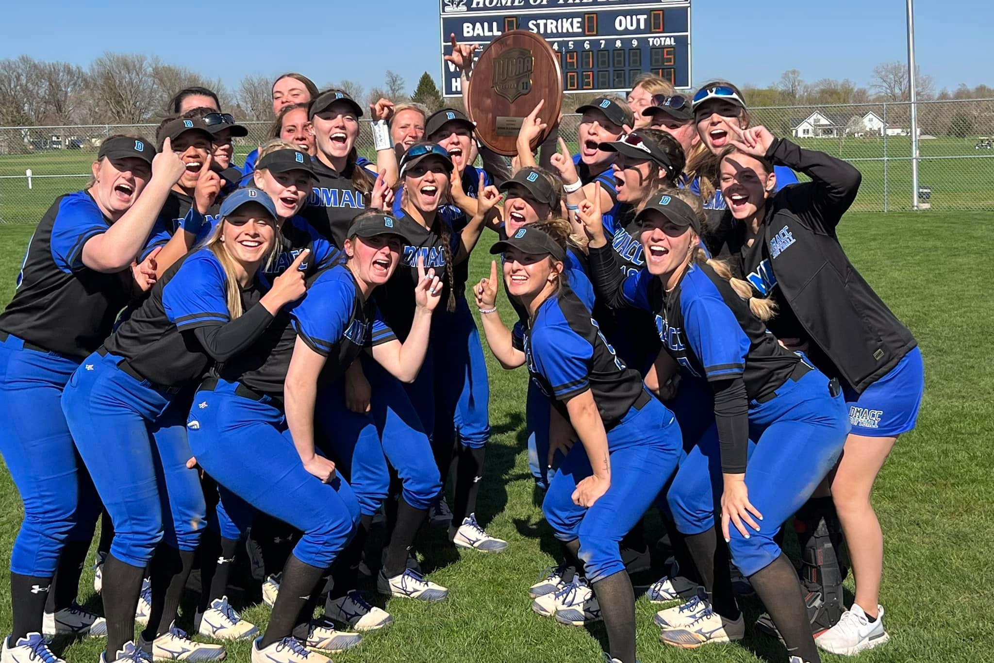 DMACC softball team wins fifth straight Region XI-A title