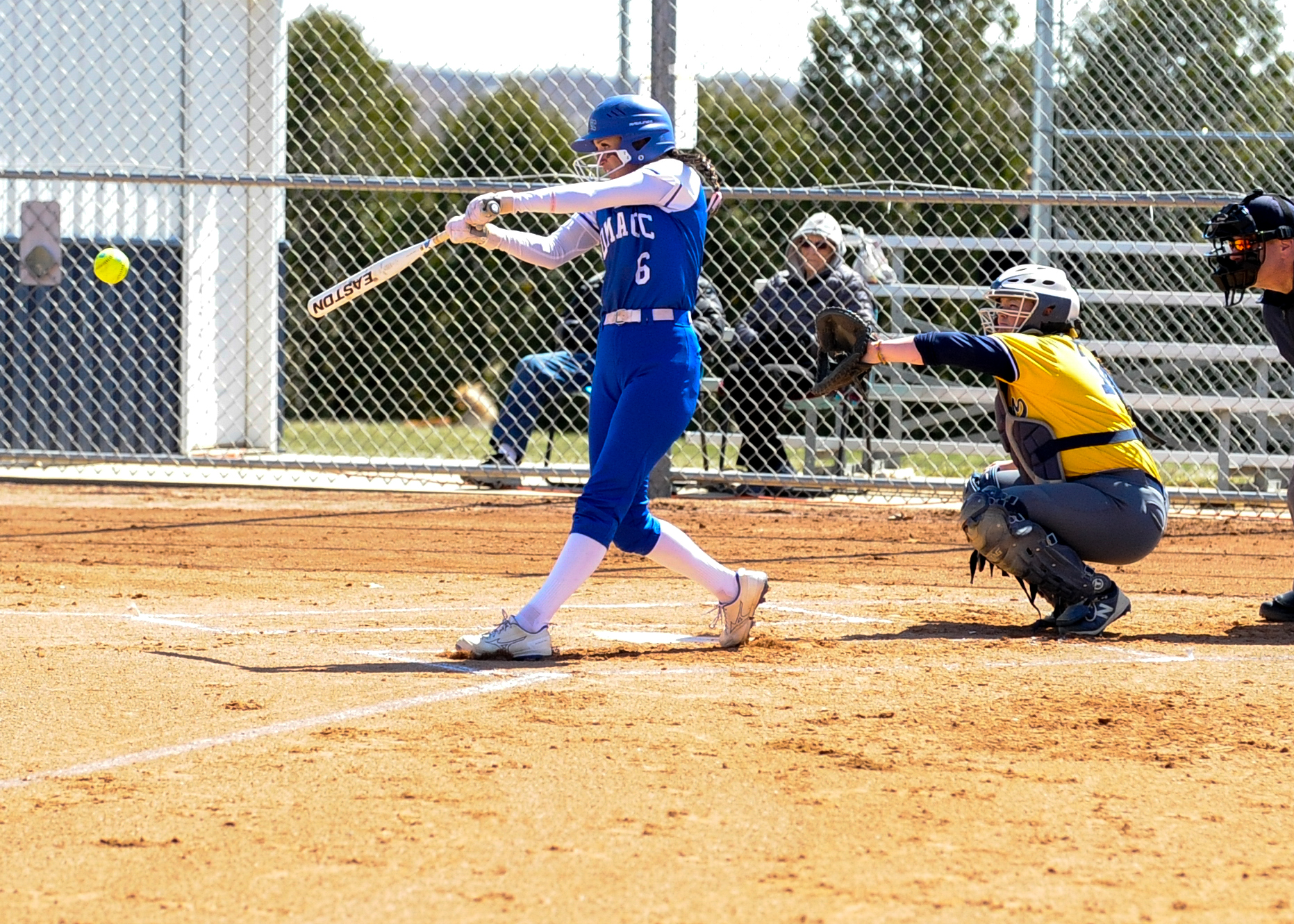 DMACC softball team takes doubleheader from William Penn JV