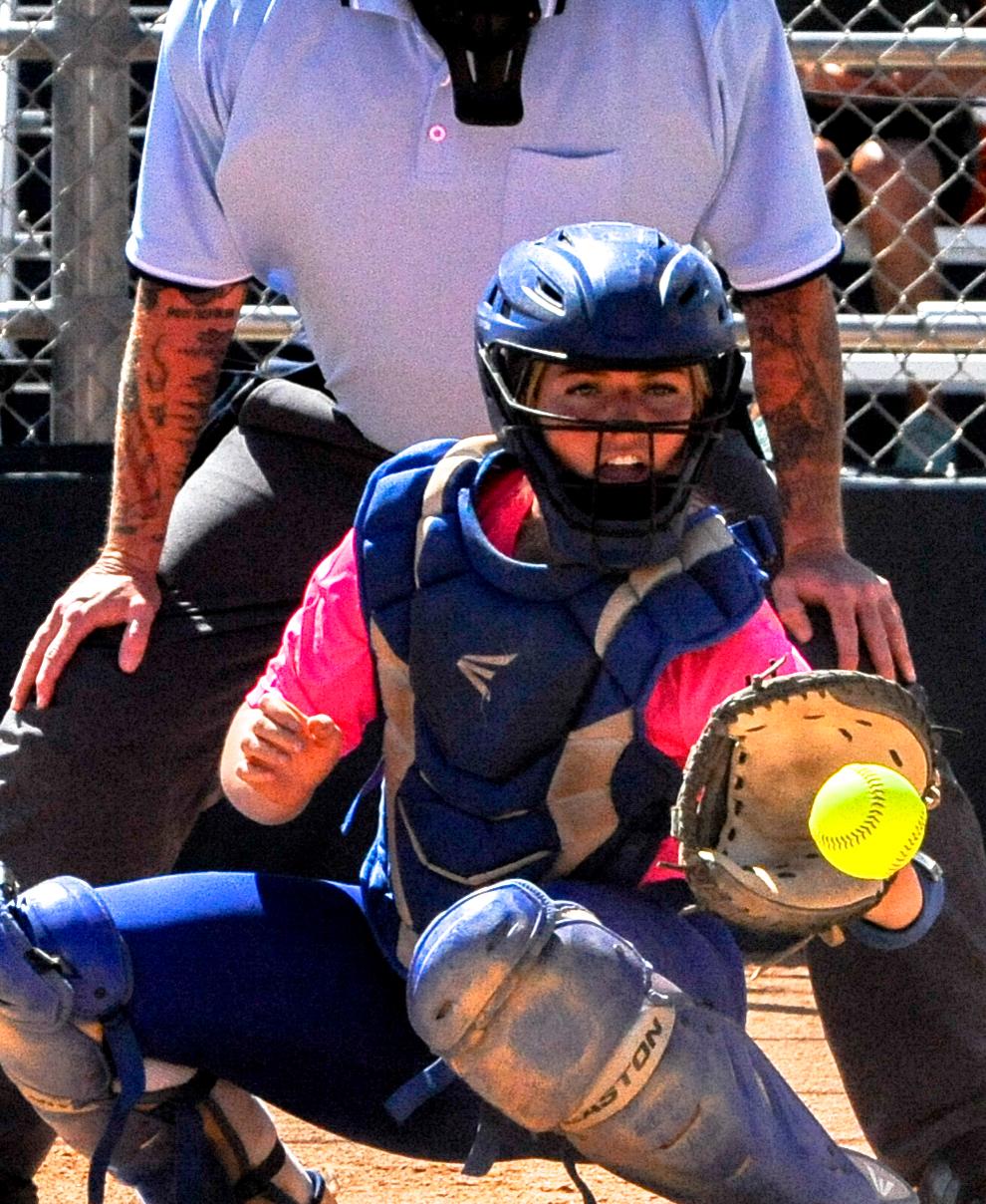 DMACC SOFTBALL TEAM SWEEPS NATIONALLY-RANKED KIRKWOOD COMMUNITY COLLEGE, 4-1 AND 4-2