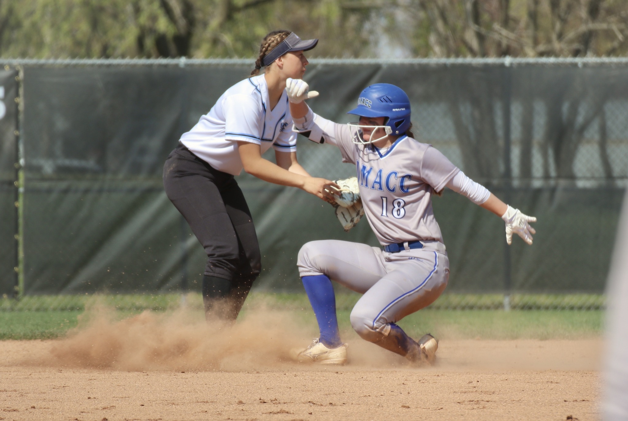 DMACC softball team takes doubleheader from Southeast (NE)