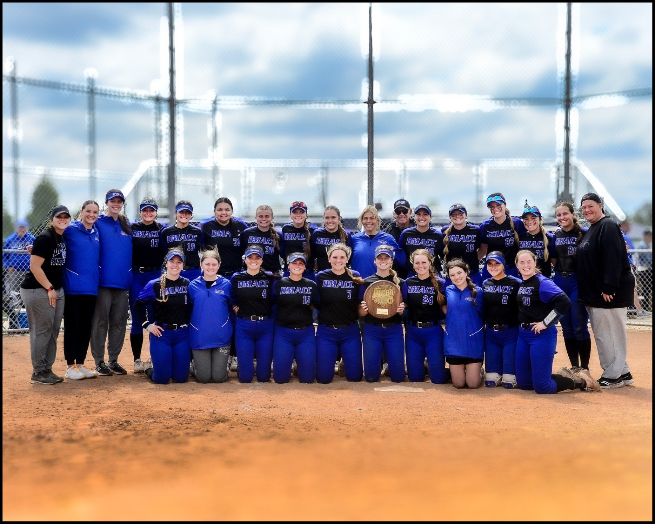 DMACC softball team wins Region 11-B Softball Championship; Bears will face Dawson CC in district play