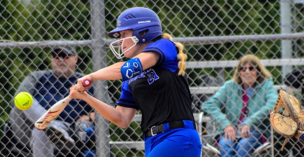 DMACC softball team opens season with two wins in SCC Turf Tournament
