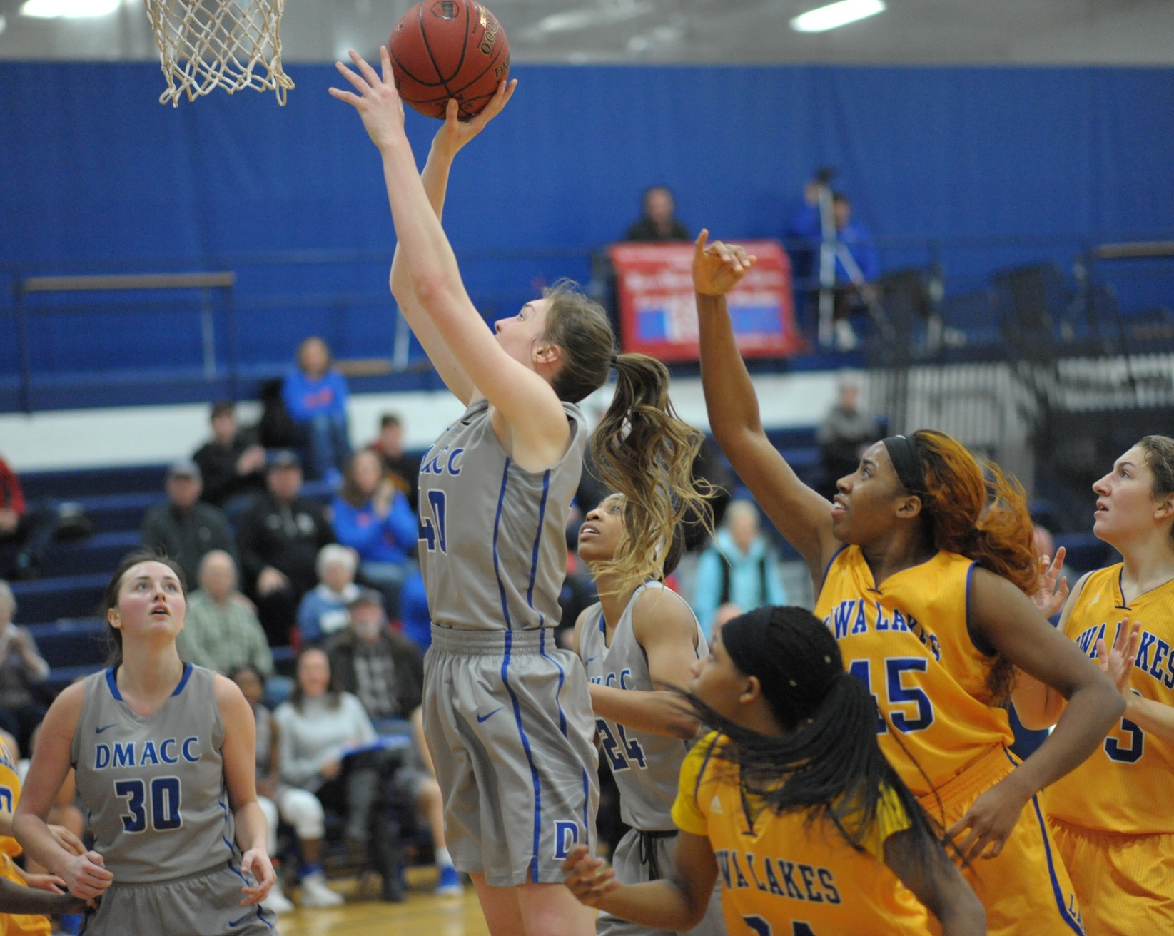 DMACC Women&rsquo;s Basketball Team Drops 69-55 Decision to ILCC