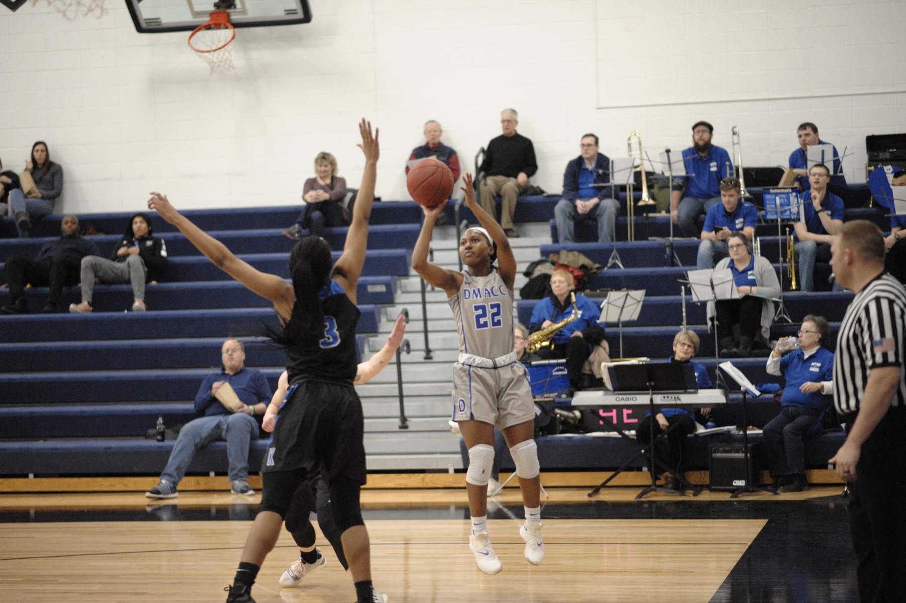 DMACC women's basketball team beats LPT, falls to NIACC