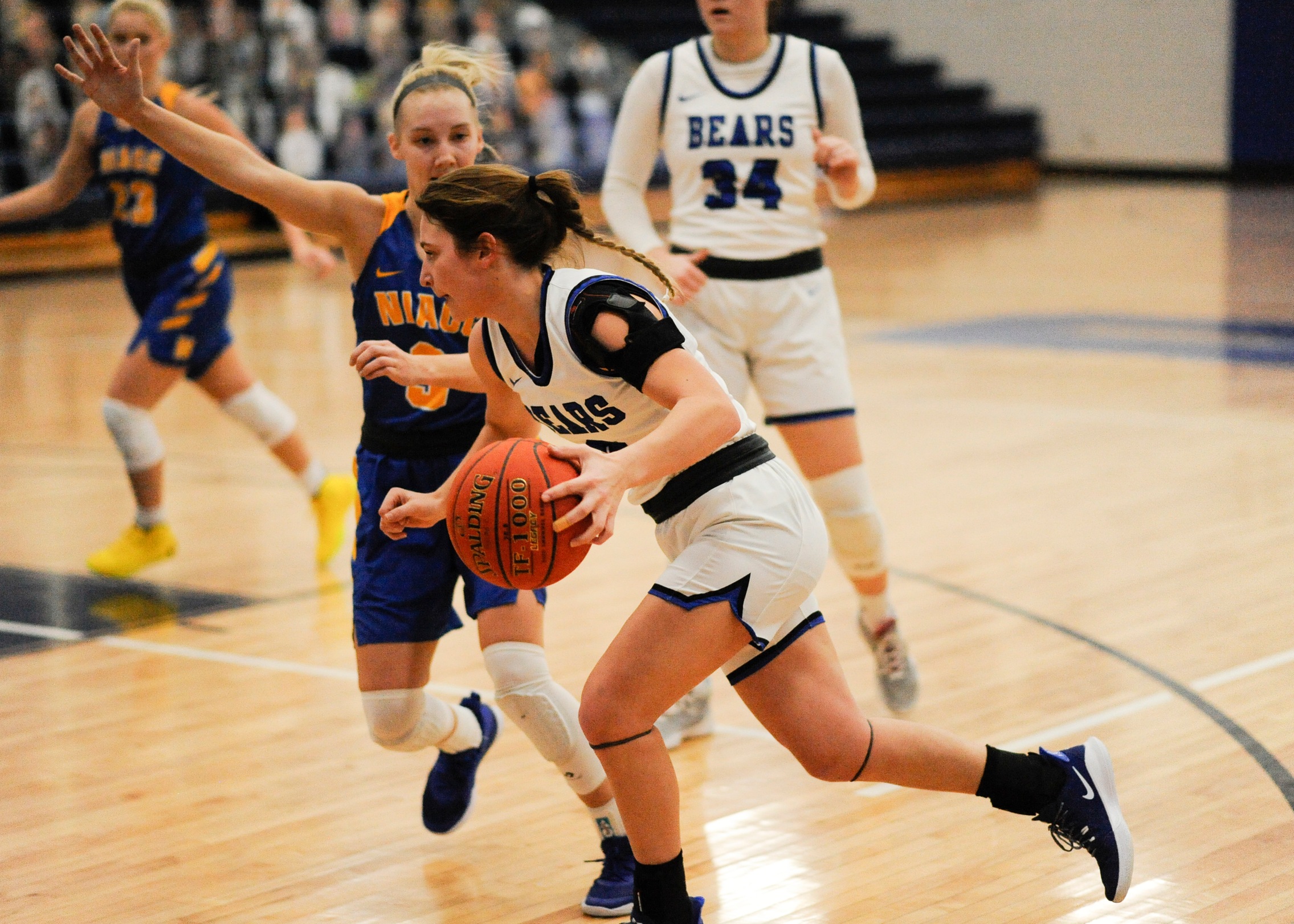 Christopherson's 18 points lift DMACC women's basketball team past NIACC, 84-49