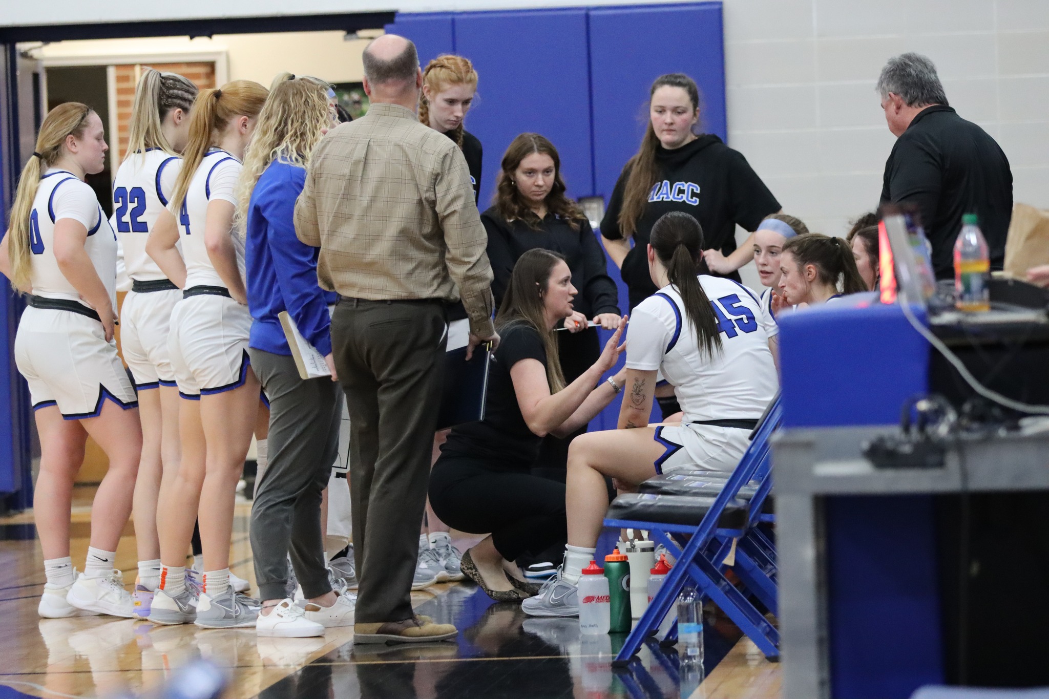 DMACC women's basketball team defeats Simpson JV, 75-58