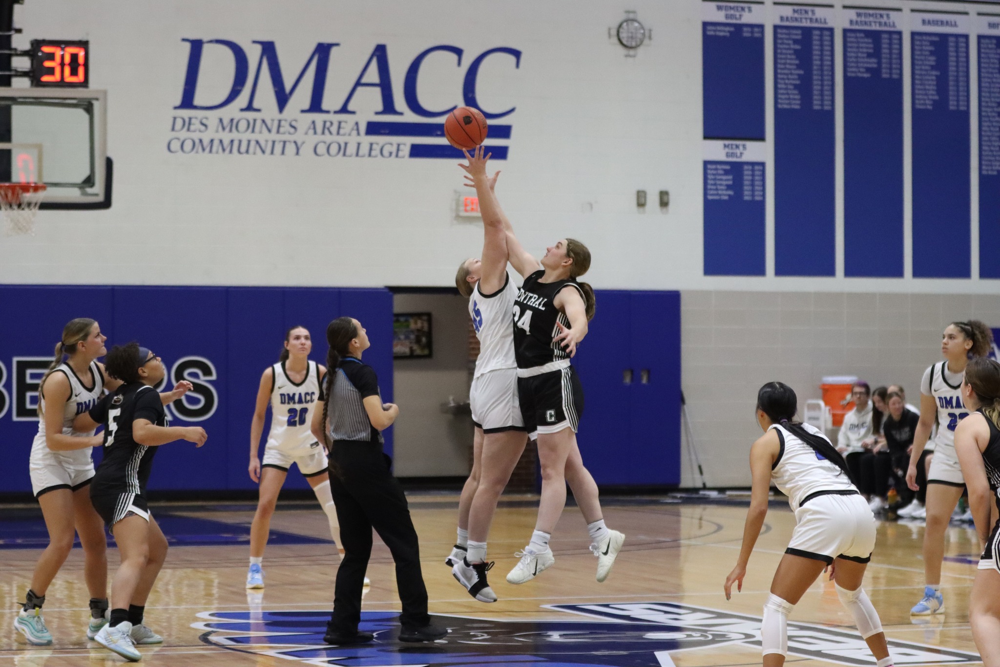 DMACC women's basketball team improves to 11-0 with two wins