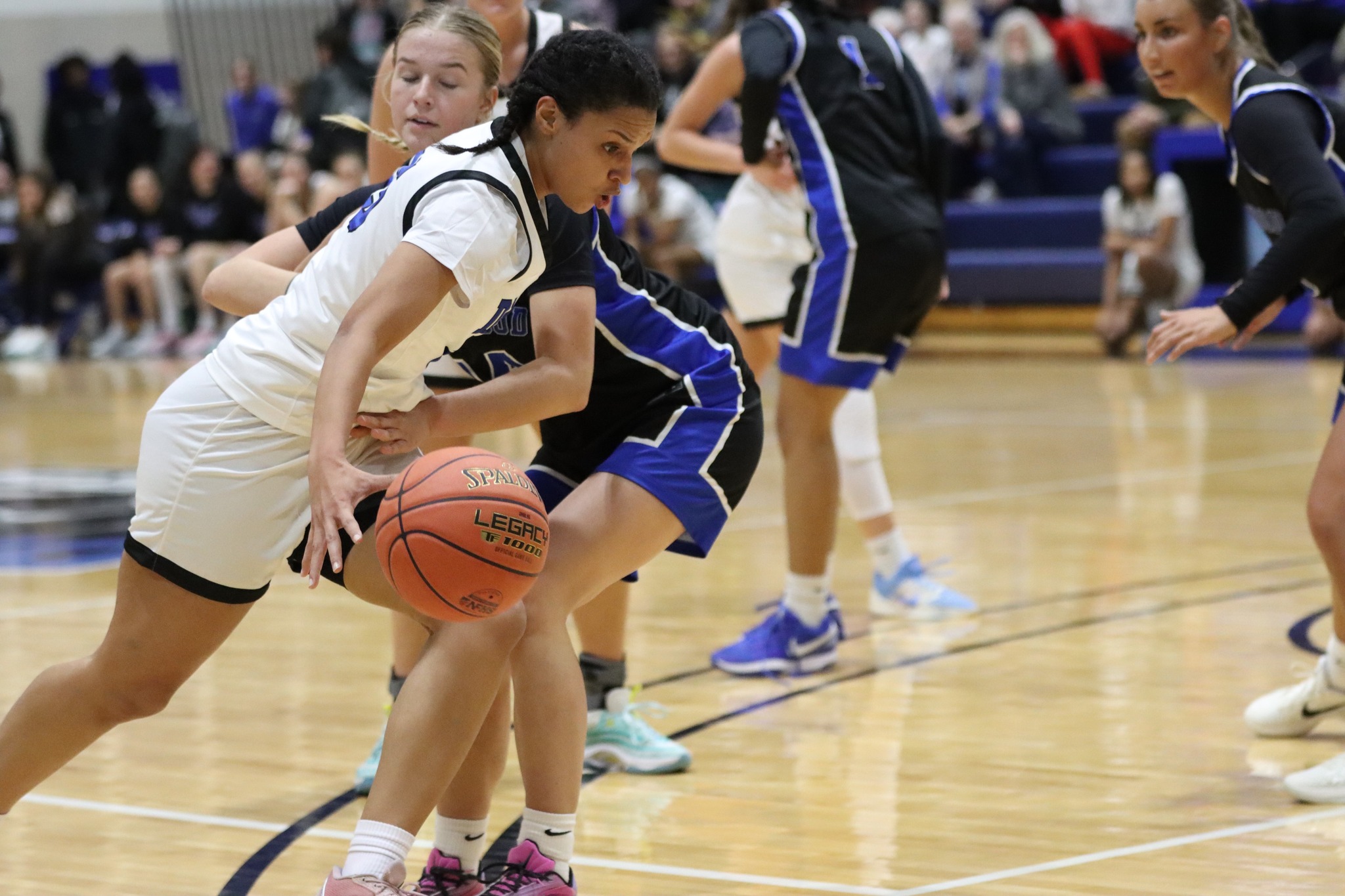 IWCC hands DMACC women's basketball team its fifth straight loss, 56-52