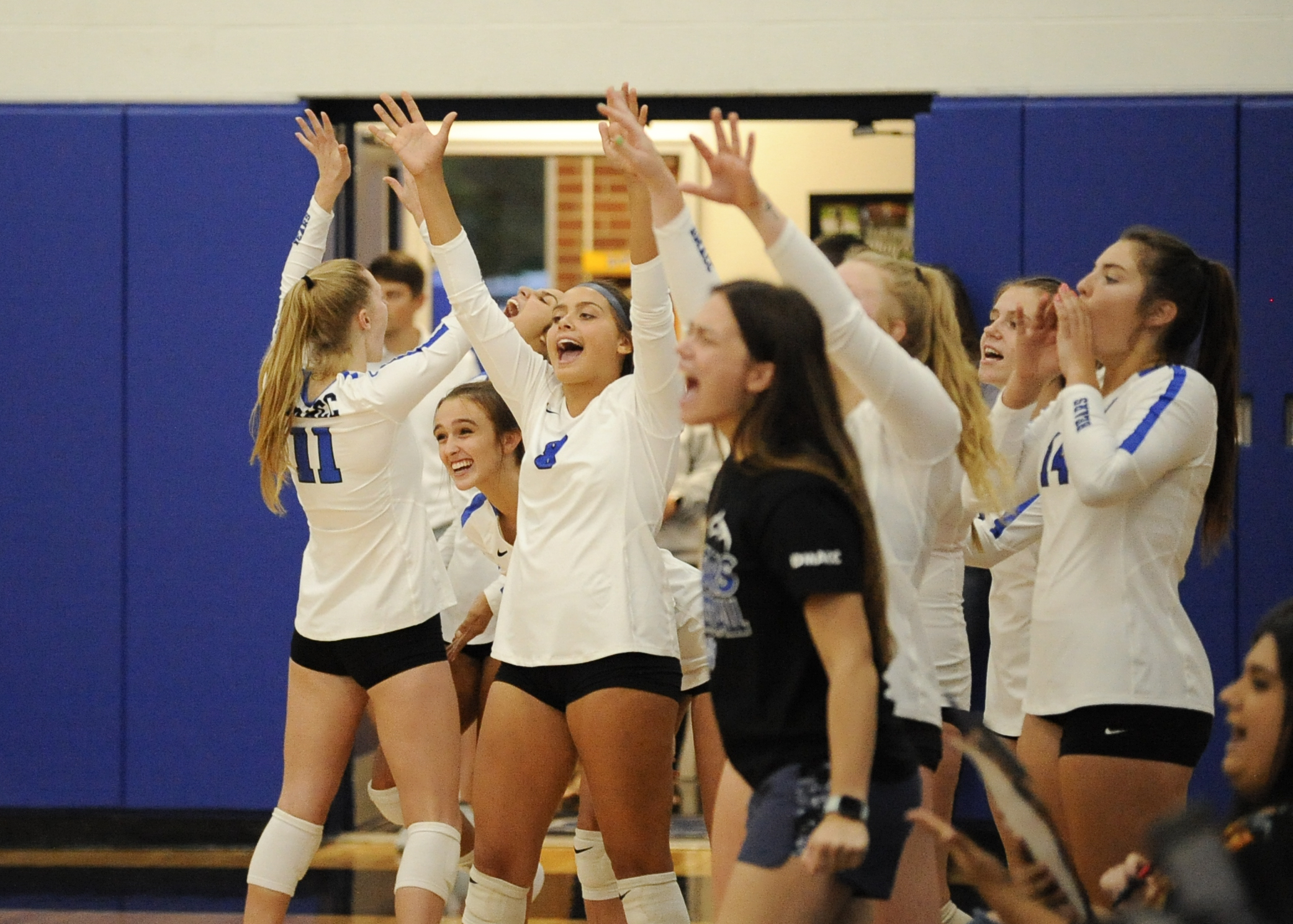 Bears make quick work of Iowa Lakes