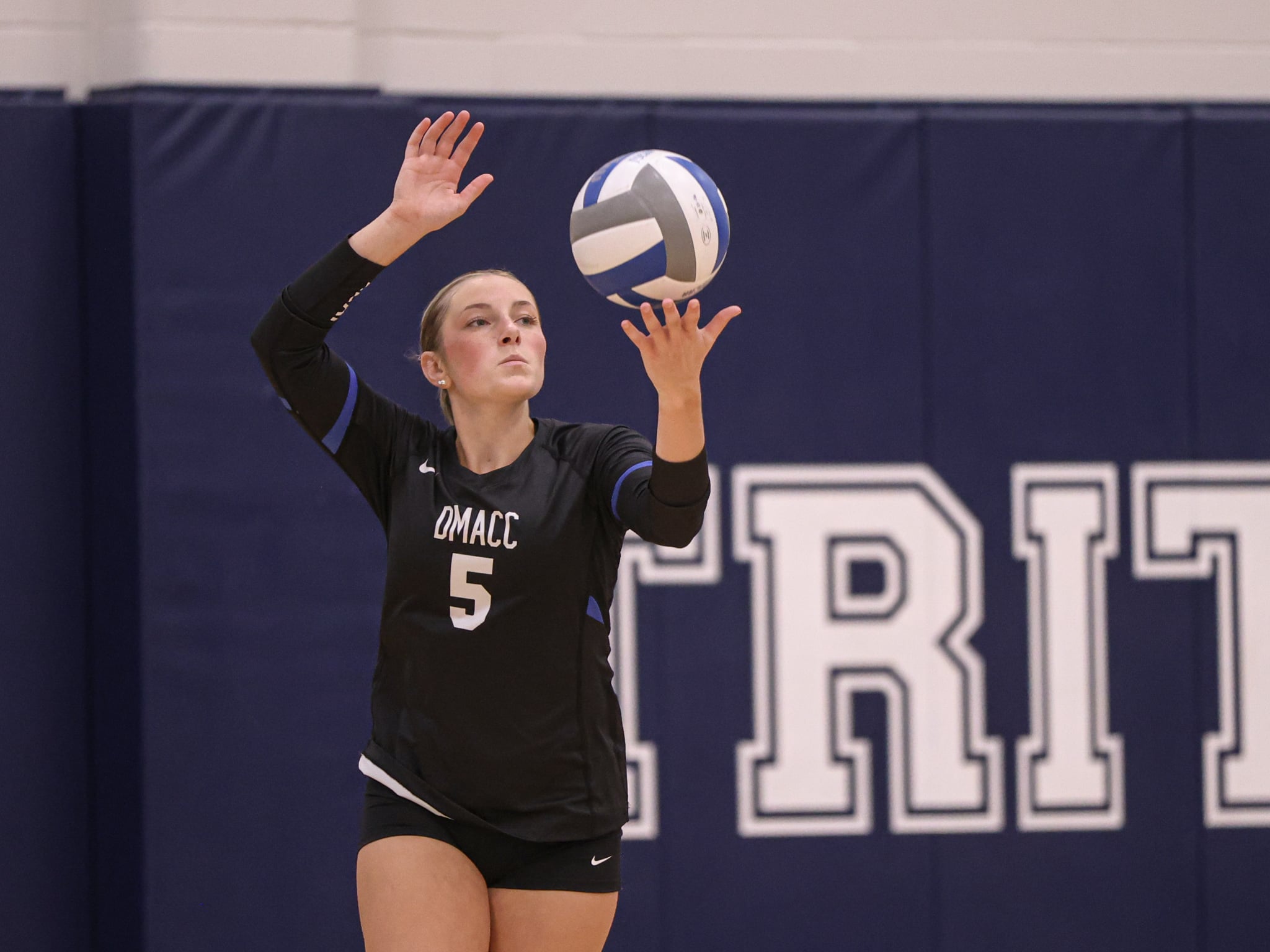 DMACC volleyball team drops three-set match to ICCC